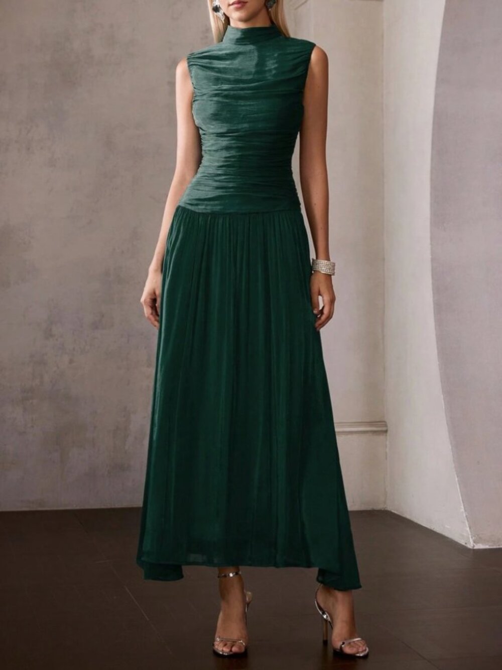 Emerald Green Satin Ruched Stand Collar Sleeveless A-Line Maxi Dress